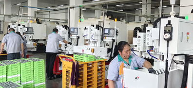 提高小孔自動(dòng)鉆孔機(jī)使用壽命的方